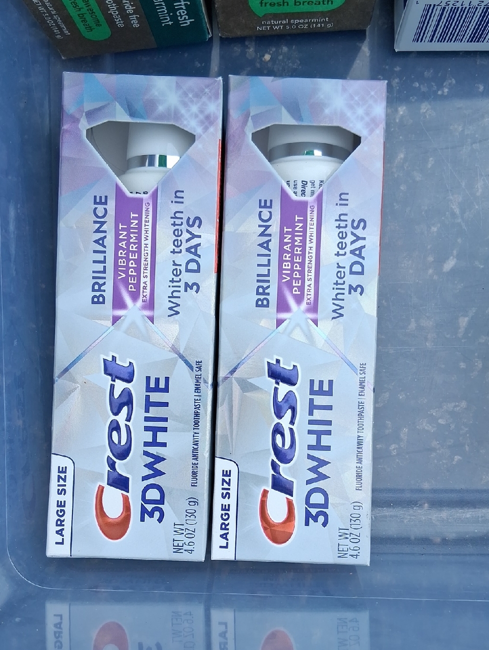 Crest 3D White Brilliance Toothpaste - White, Purple, Blue Accents